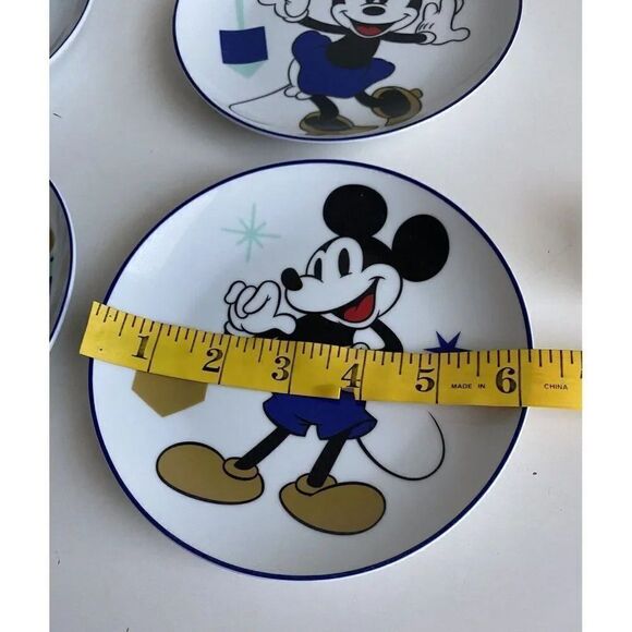 Set Of 4 Disney Mickey & Minnie Mouse Hanukkah Celebration Appetizer Plates NEW - Picture 11 of 12